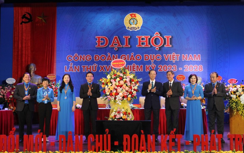 Công đoàn phải là điểm tựa của nhà giáo trước những yêu cầu mới